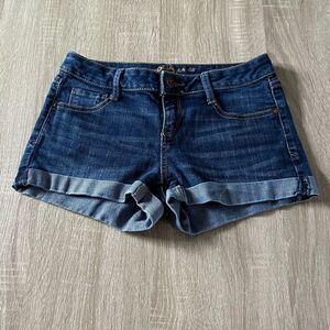 NWOT … ARIZONA JEAN CO. “Size: 3” Denim Shorts